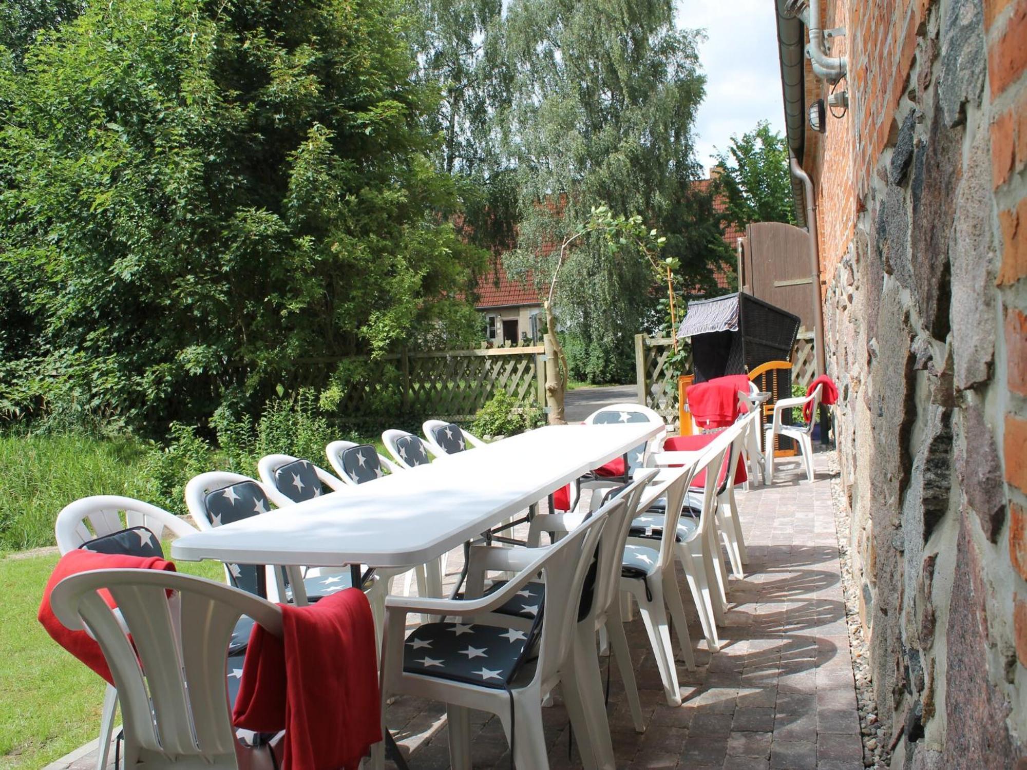 Mansion In Gressow With Terrace Garden Bbq Pond Bicycles Villa Bagian luar foto