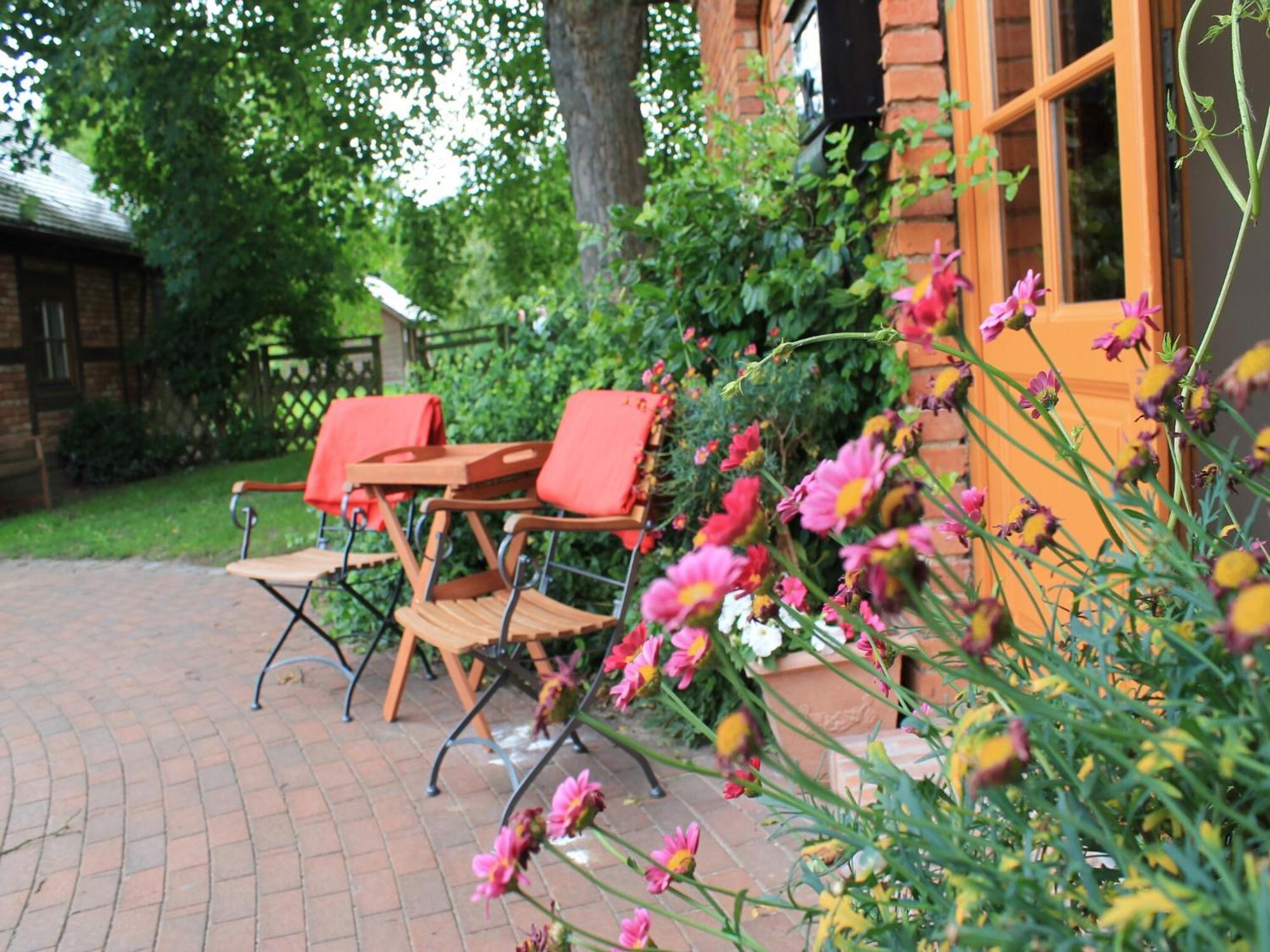 Mansion In Gressow With Terrace Garden Bbq Pond Bicycles Villa Bagian luar foto